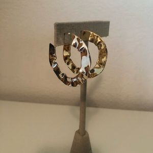 Stella &Dot Wave hoop earrings